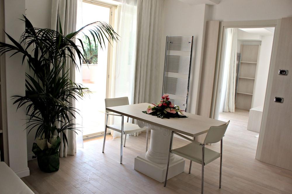 Boutique Hotel Paradiso Bovelacci มิลาโน แมริตทิมา ภายนอก รูปภาพ