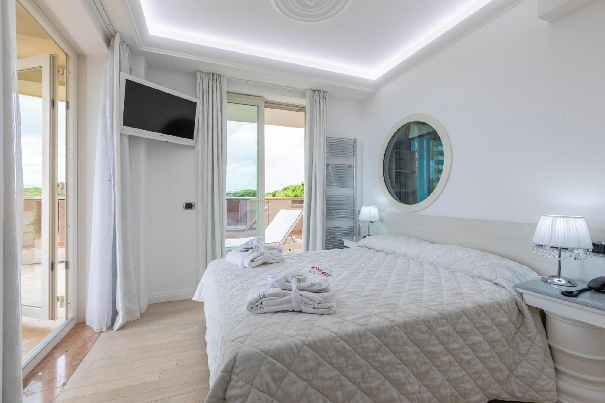 Boutique Hotel Paradiso Bovelacci มิลาโน แมริตทิมา ภายนอก รูปภาพ