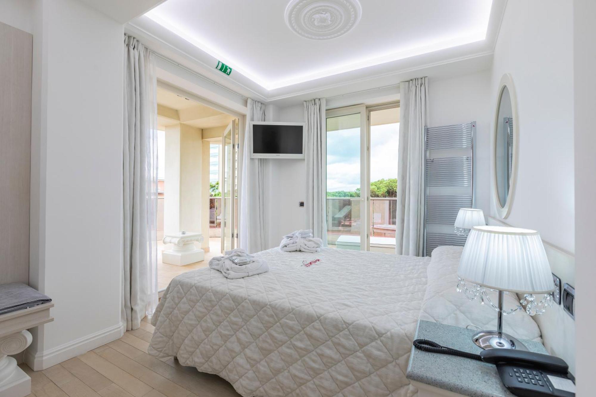 Boutique Hotel Paradiso Bovelacci มิลาโน แมริตทิมา ภายนอก รูปภาพ
