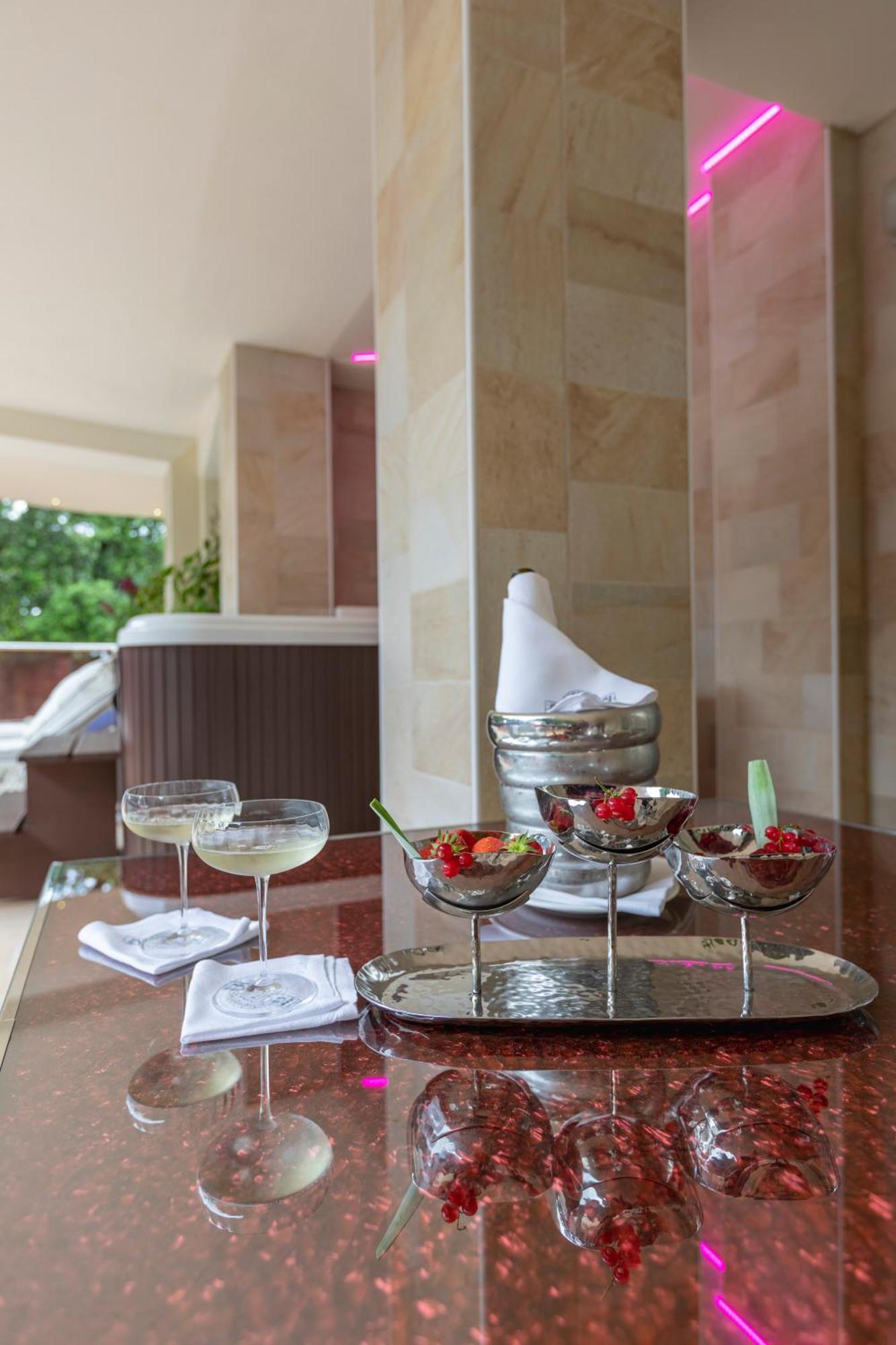 Boutique Hotel Paradiso Bovelacci มิลาโน แมริตทิมา ภายนอก รูปภาพ