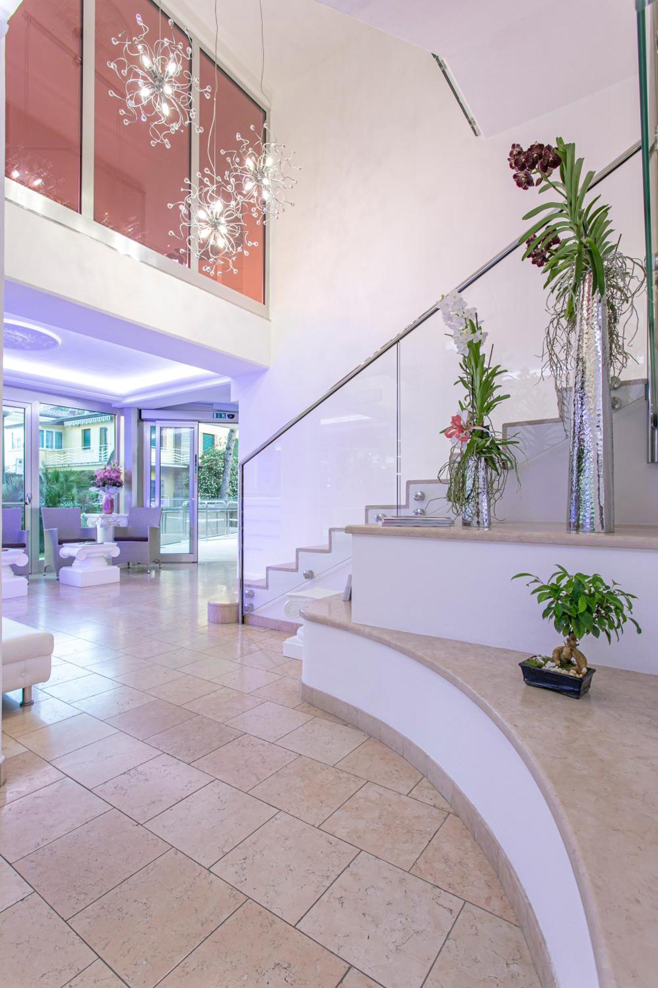 Boutique Hotel Paradiso Bovelacci มิลาโน แมริตทิมา ภายนอก รูปภาพ