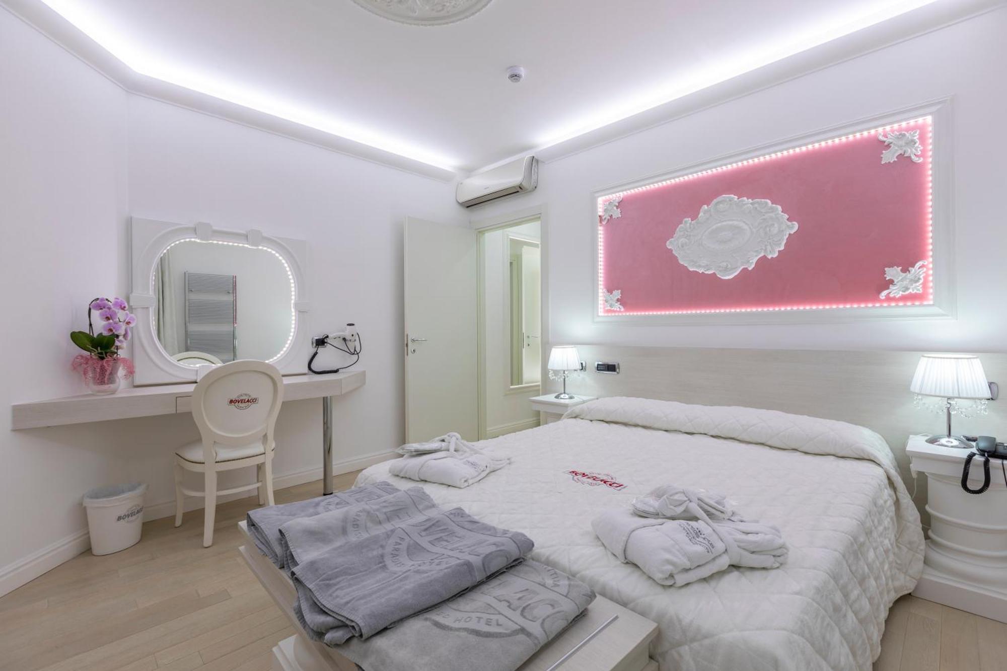 Boutique Hotel Paradiso Bovelacci มิลาโน แมริตทิมา ภายนอก รูปภาพ