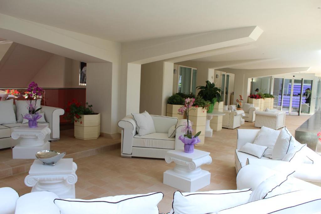 Boutique Hotel Paradiso Bovelacci มิลาโน แมริตทิมา ภายนอก รูปภาพ